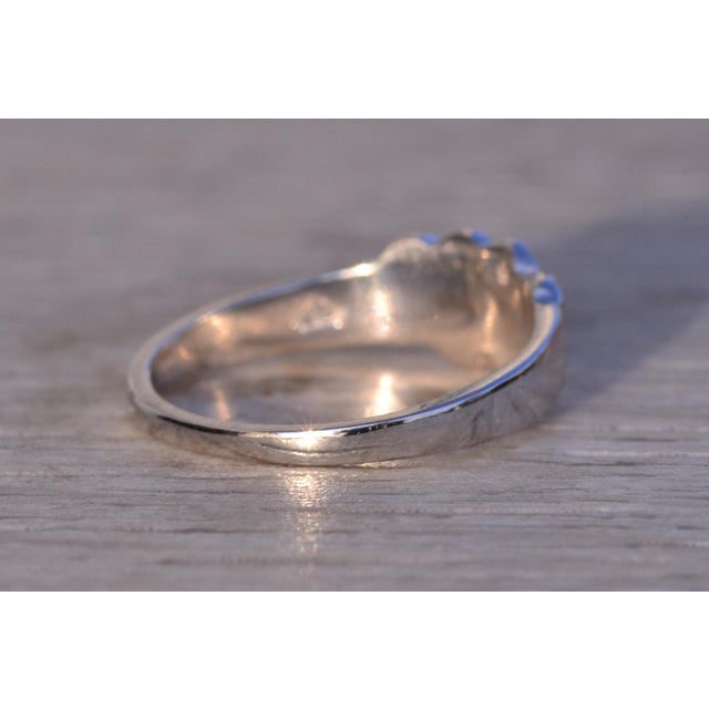 The 59th Street: Engravable Double Heart Signet Ring in White Gold For Sale In Philadelphia - Image 6 of 10