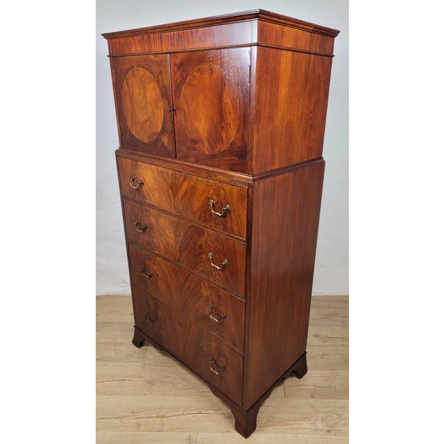 This beautiful Edwardian tallboy shows excellent craftsmanship that is sure to excentuate a period bedroom setting. Circa...
