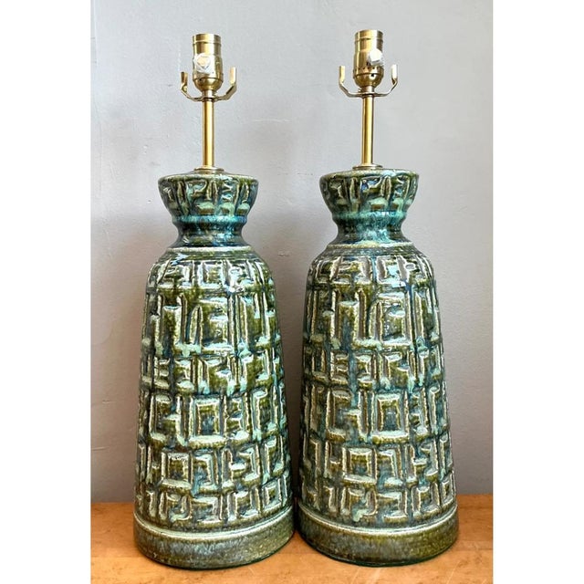 Vintage Mid-Century Modern Green Textured Ceramic Table Lamps - a Pair For Sale - Image 10 of 12