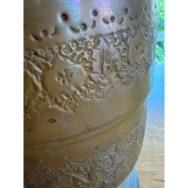 Vintage Hand-Chased Copper Ice Bucket With Lid, Camel and Palm Tree Motif For Sale In Los Angeles - Image 6 of 8