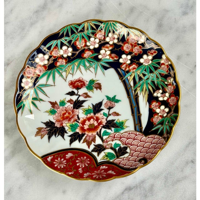 Japanese Vintage Japanese Imari Scalloped Plate For Sale - Image 3 of 12