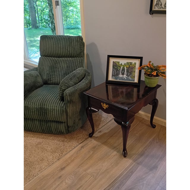 French Provincial 1980s Broyhill Side Table For Sale - Image 3 of 8