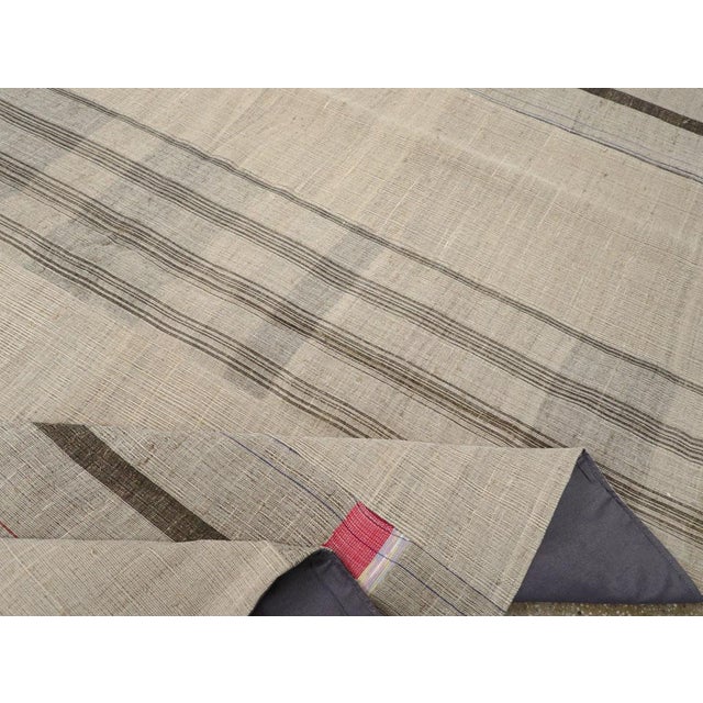 Textile Galerie Shabab Collection Mid-20th Century Handmade Turkish Flatweave Kilim Room Size Carpet For Sale - Image 7 of 8