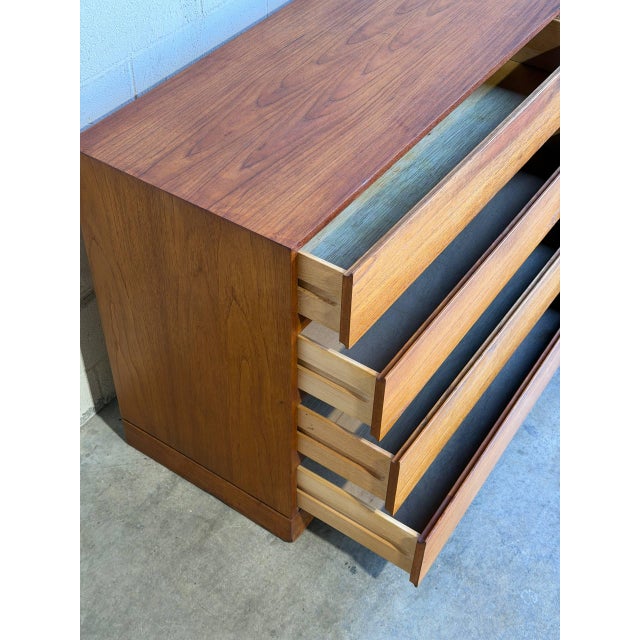 Wood Teak Dresser in Style of Arne Wahl Iversen for Vinde Mobelfabrik Chest of Drawers Mid-Century Modern Denmark 1960s For Sale - Image 7 of 10