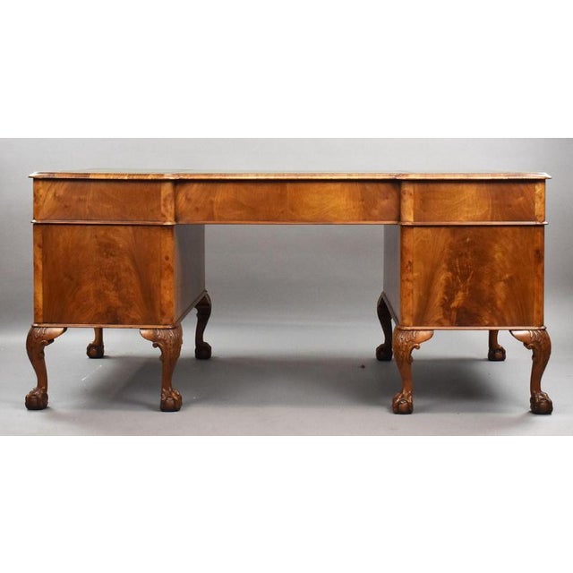 1920s Vintage Figured Walnut Pedestal Desk, 1920 For Sale - Image 5 of 12