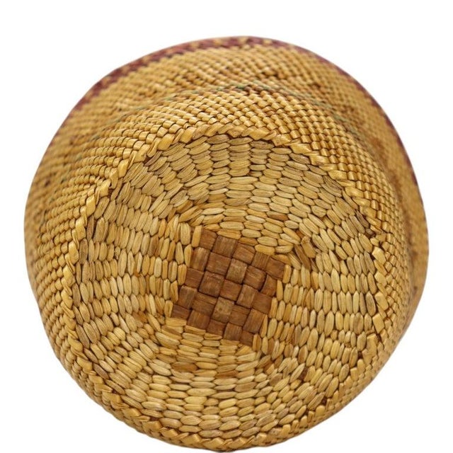 Antique Pacific Northwest Native American Makah Woven Bulbous Basket & Lid C1920 For Sale - Image 6 of 6