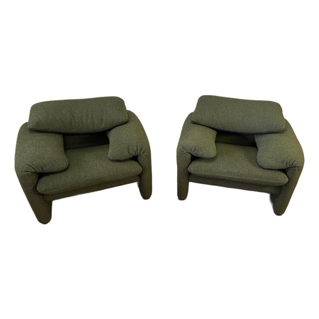 Pair of Maralunga Style Lounge Chairs For Sale