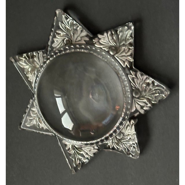 Antique 1920s Art Deco 7 Point Star Heavy Glass Paperweight Magnifying Glass For Sale In Orlando - Image 6 of 12