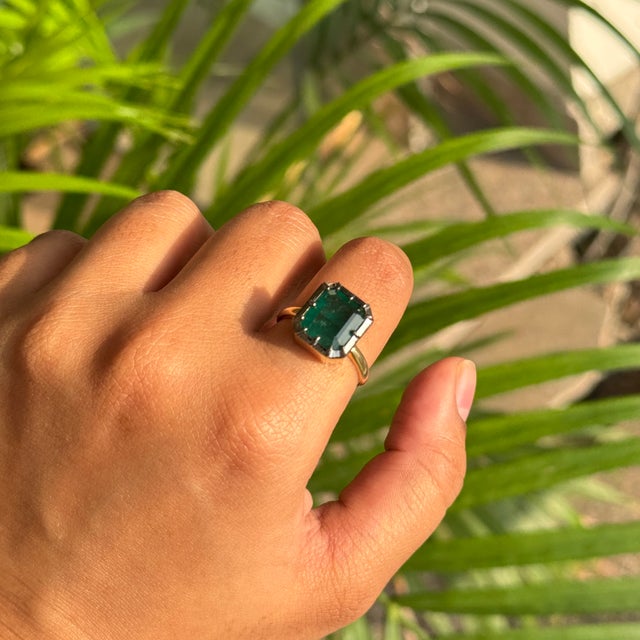 1930s Inspired Traditional 4 Carat Emerald Pinion Bezel Ring Size 5.5 in 18k Yellow Gold For Sale - Image 12 of 16