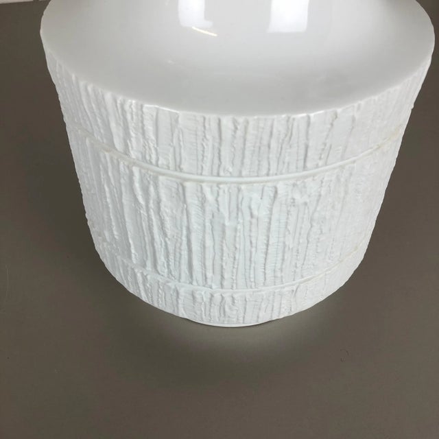 Ceramic Extra Large German Op Art Porcelain Vase by Richard Scharrer for Thomas, 1970s For Sale - Image 7 of 11