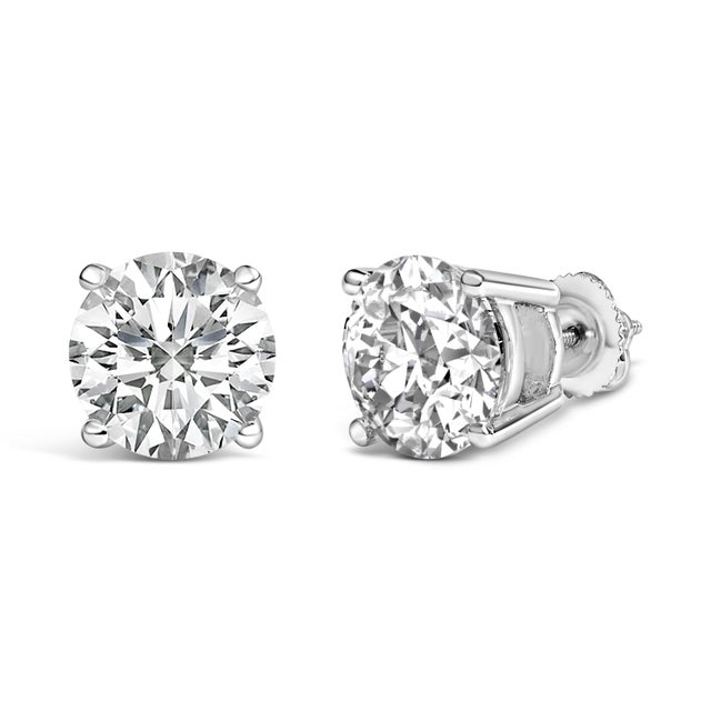 Add a touch of elegance and sophistication to your wardrobe with these classic round brilliant-cut lab-grown diamond stud...