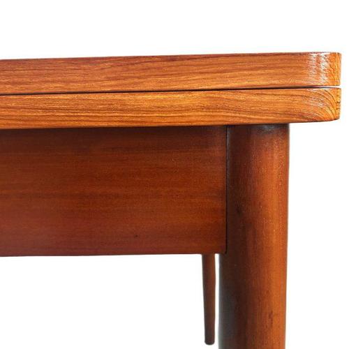 1960s Mid-Century Danish Teak Extendable Dining Table, 1960s For Sale - Image 5 of 15