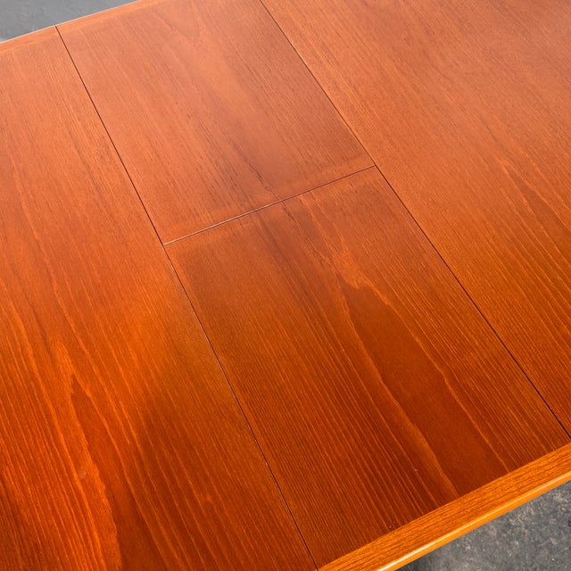 British Oval Extendable Teak Dining Table, 1960s For Sale - Image 12 of 13