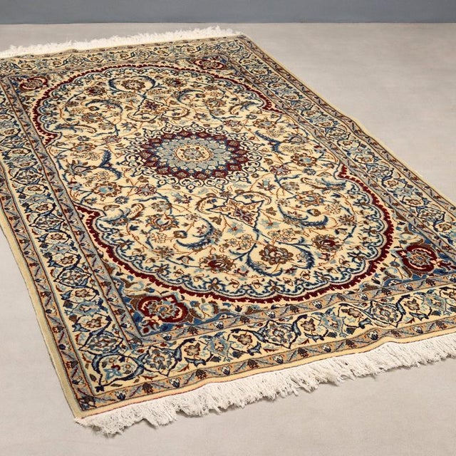 Brown Middle Eastern Main Rug in Wool For Sale - Image 8 of 8