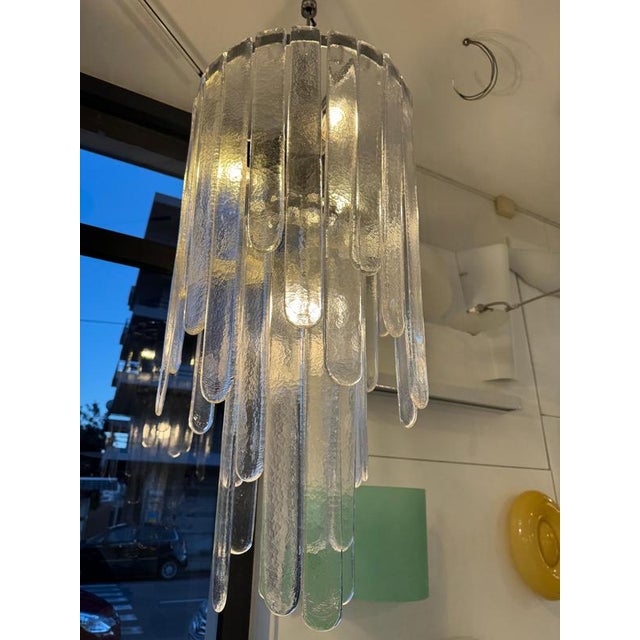 Hollywood Regency Murano Glass Waterfall Chandelier by Carlo Nason for Mazzega, 1970s For Sale - Image 3 of 14