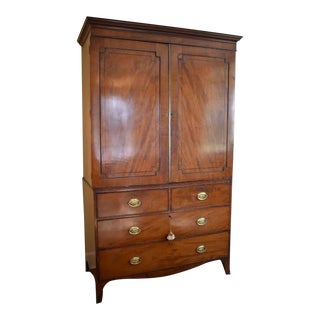 18th Century English Hepplewhite Mahogany Linen Press For Sale