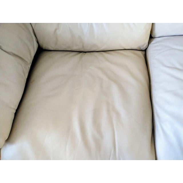 1960s White Leather Three-Seater Reclining Sofa For Sale - Image 4 of 4