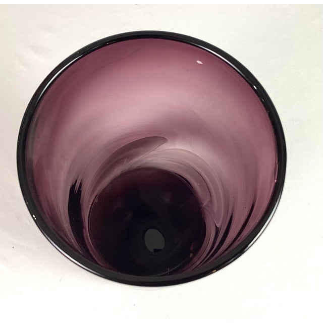 1960s 1960s Modern Cylinder Vase in a Light Purple With a White Swirl at the Base For Sale - Image 5 of 6