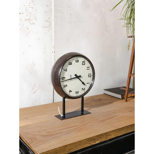 Brown Double-Sided Bakelite Slave Clock with Wall Bracket from Gents of Leicester, England, 1940s For Sale - Image 8 of 13