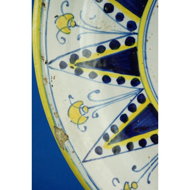 Ceramic Antique Italian Ceramic Plate with Noble Coat of Arms from Montelupo Manufacture, 1700s For Sale - Image 7 of 18