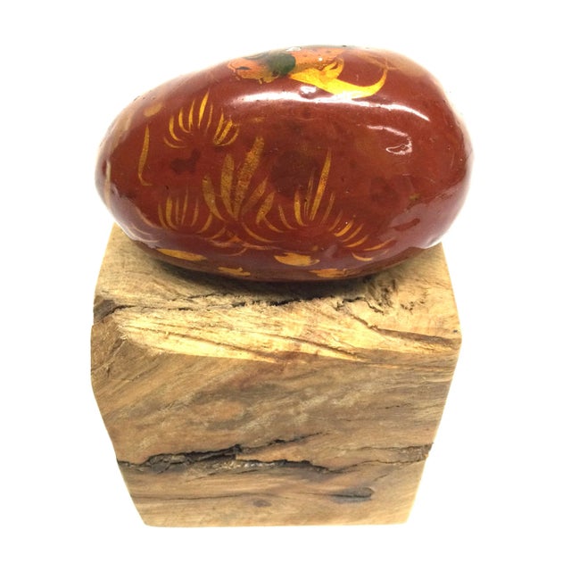 Vintage Artisan Hand Painted Fish Over Stone Paperweight For Sale In Portland, ME - Image 6 of 10