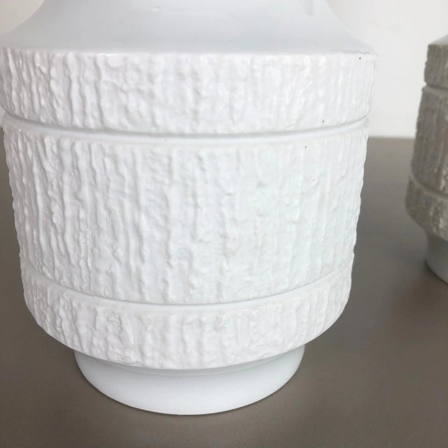 Op Art German Porcelain Vase by Richard Scharrer for Thomas, 1970s, Set of 2 For Sale - Image 15 of 18