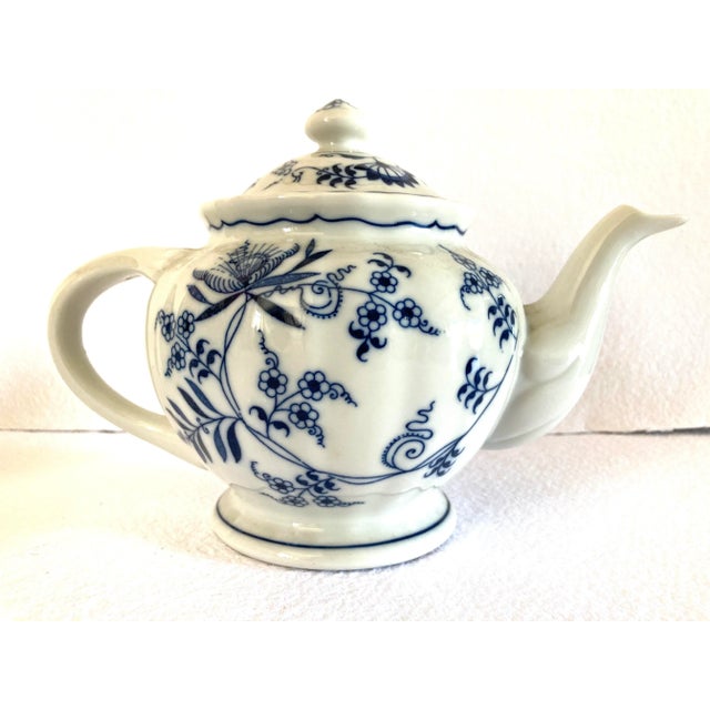 Japanese Vintage 1990s Blue Danube Porcelain Tea Pot/Cream/Sugar, Japan - 3 Pieces For Sale - Image 3 of 6