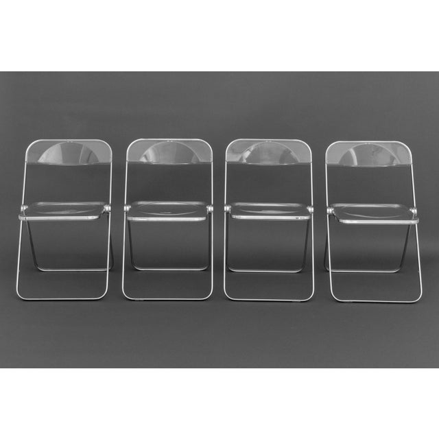 Modern Giancarlo Piretti "Plia" Chrome and Acrylic Folding Chairs, Set of 8 For Sale - Image 3 of 12