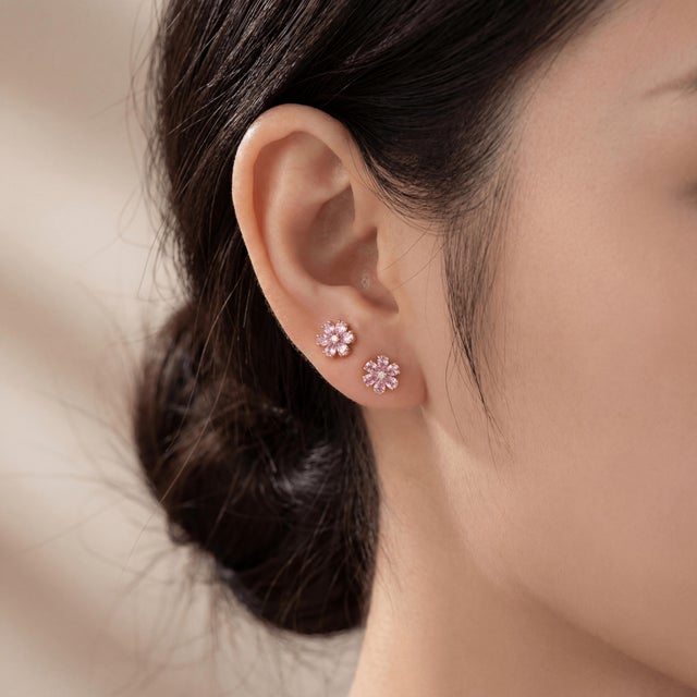 Elevate your style with these captivating Flower Pink Diamond Earrings in 18k Rose Gold. Crafted with precision, each...