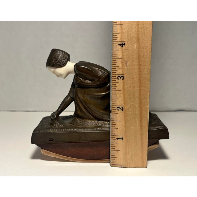 Rare 1900's Bronze Presse Papier by Austrian Sculptor Anton Endstorfer 1880-1960 For Sale - Image 9 of 9