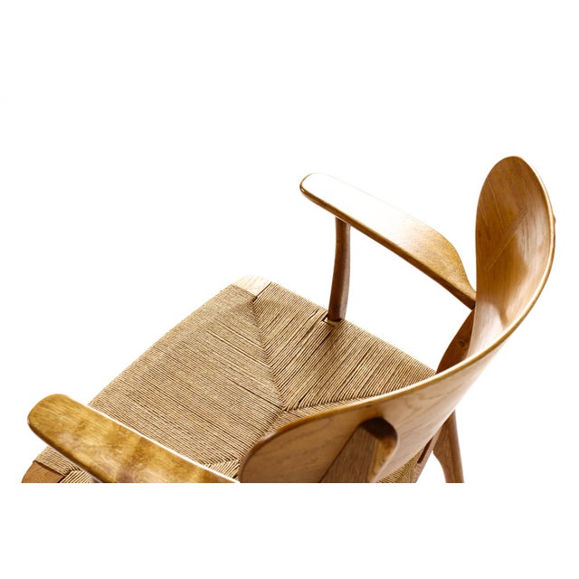 1960s Danish Modern / Mid Century Oak Lounge / Armchair – Attributed to Hans Wegner for Carl Hansen — Model Ch22 For Sale - Image 9 of 12