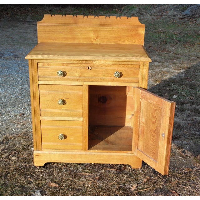 Antique Victorian Eastlake Oak Small Chest Commode Nightstand Washstand