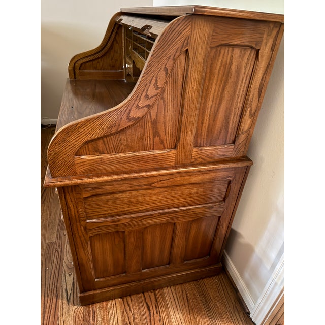 Vintage (Circa 1982) Oak Roll-Top Secretary Desk in Rich, Warm Honey-Brown Finish. For Sale - Image 4 of 8