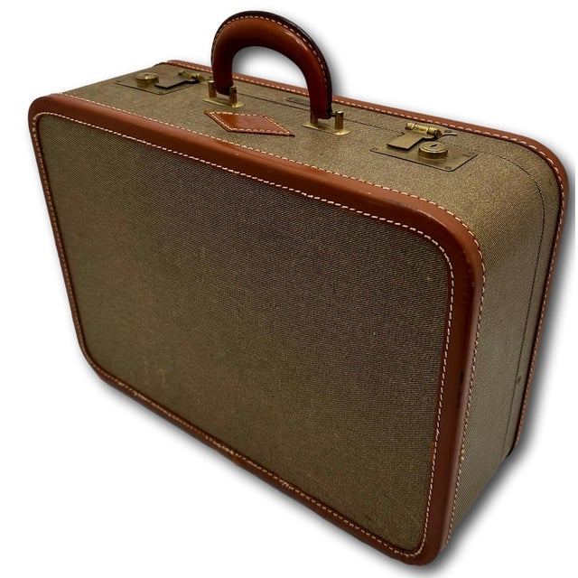 Vintage 1940s Lincoln "Zephyrweight" New York Tweed & Leather Overnight Suitcase in Nice Condition For Sale In Boston - Image 6 of 18