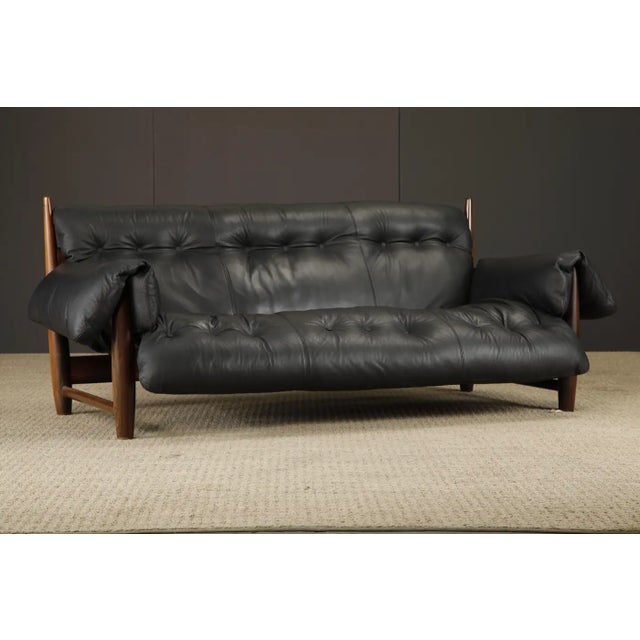 Sergio Rodrigues 'Mole' Brazilian Rosewood Sofa by Sergio Rodrigues for Oca Brazil, 1960s, Signed For Sale - Image 4 of 18