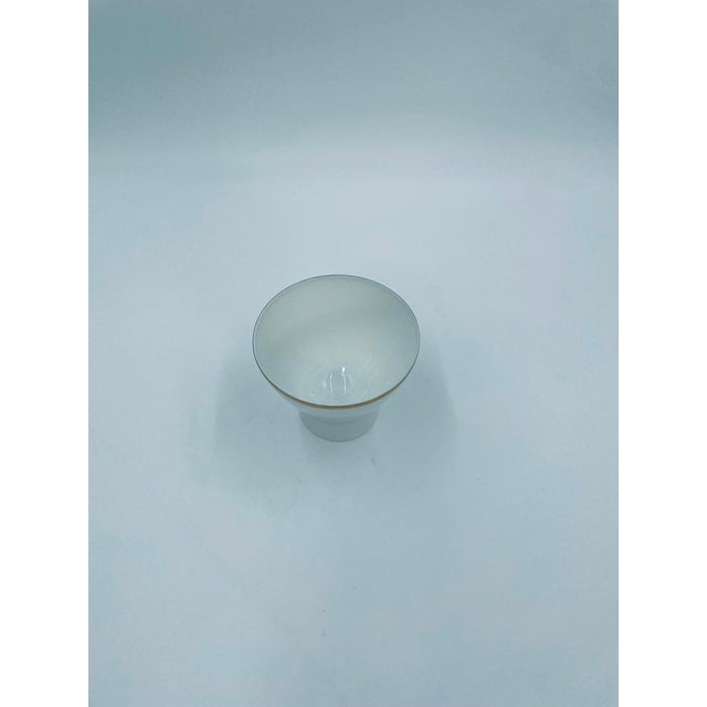 This sugar bowl from the renowned Rosenthal manufacturer, from the Form 2000 line, is made of high-quality white...