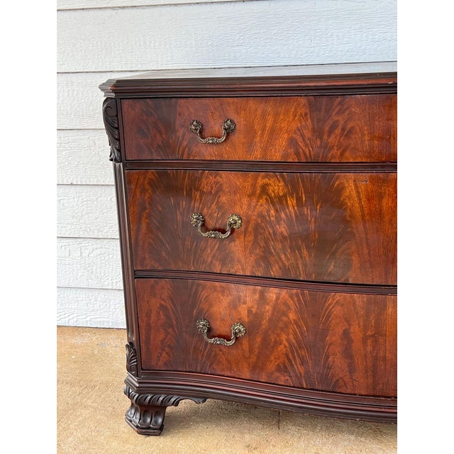 Antique Georgian Revival Chest of Drawers Flame Mahogany Serpentine Carved C1940 For Sale In Dallas - Image 6 of 18