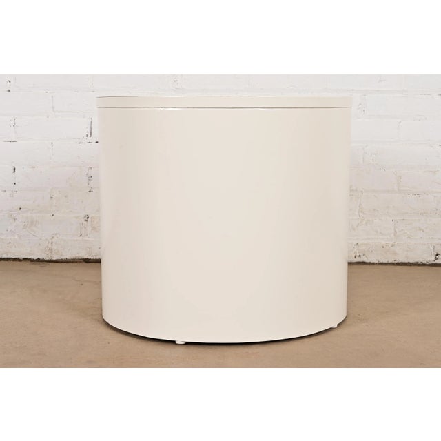 White Milo Baughman for Thayer Coggin Mid-Century Modern White Lacquered Drum Side Table, Newly Refinished For Sale - Image 8 of 9