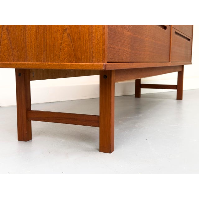 Large Teak Chest of Drawers from Tørring / HJN Møbelfabrik, 1960s For Sale - Image 10 of 18