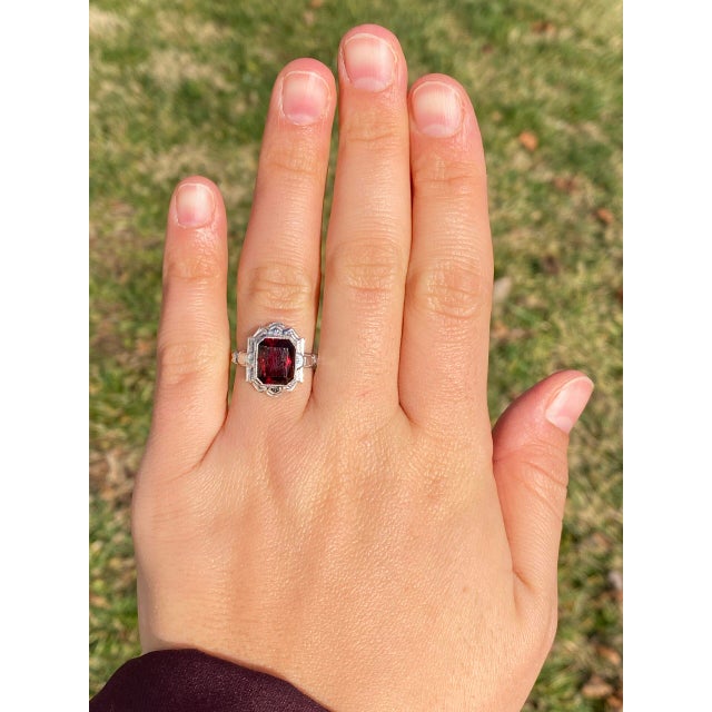 The Trinity River: Antique Art Deco Garnet Ring in White Gold For Sale - Image 10 of 11