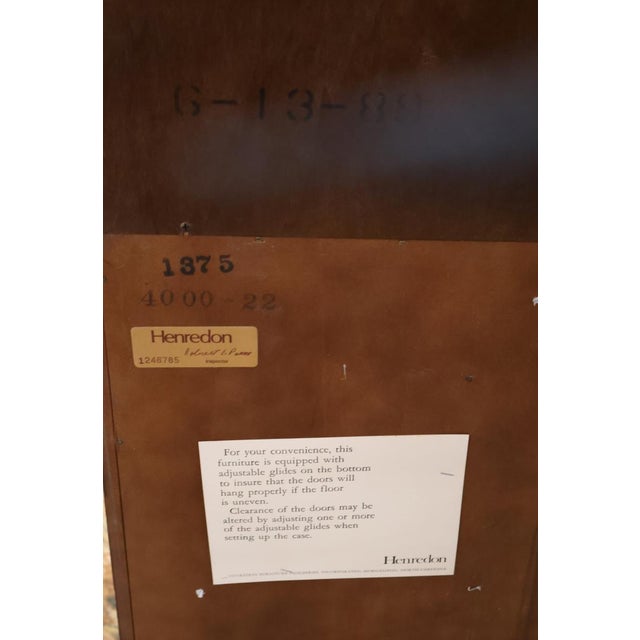 1980s Henredon Asian Style Folio 16 Display Case Curio China Cabinet For Sale - Image 16 of 17