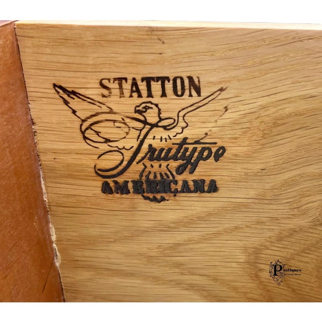 Vintage Statton Trutype Americana Chippendale Style Antique Oxford Cherry Commode / Chest of Drawers For Sale - Image 9 of 11