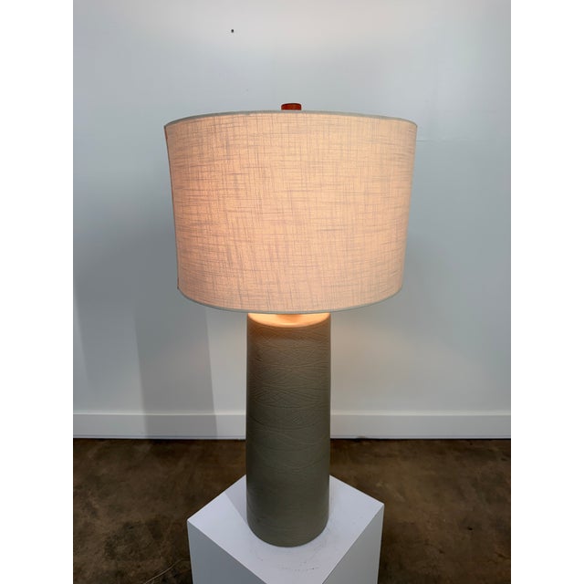 Gordon & Jane Martz Mid 20th Century Monumental Marshall Studios Martz Signed Ceramic Table Lamp With Original Walnut Finial For Sale - Image 4 of 18