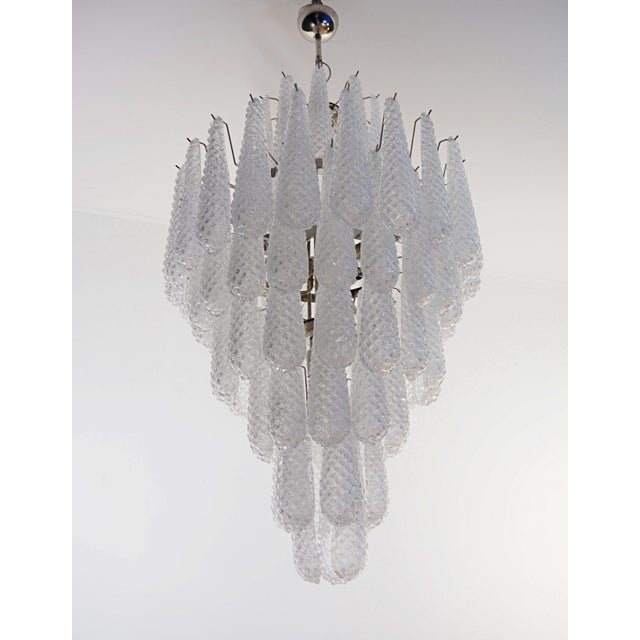 DUTIES INCLUDED!!! available in different colors Spectacular Italian chandelier featuring 85 hand-blown Murano glass drop...