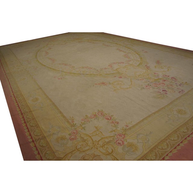 French 1890s Ivory Floral Medallion Antique French Aubusson Rug 13' 6'' X 22' 6'' Flatweave Wool Carpet For Sale - Image 3 of 6