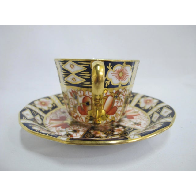 Early 20th Century Royal Crown Derby 2451 Traditional Imari Bone China Scallop Tea Cup & Saucer Set - 4pcs For Sale - Image 9 of 11