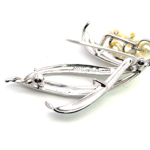 1990s 1990s Mikimoto Estate Akoya Pearl Brooch 6.40-5.30 mm Silver For Sale - Image 5 of 8