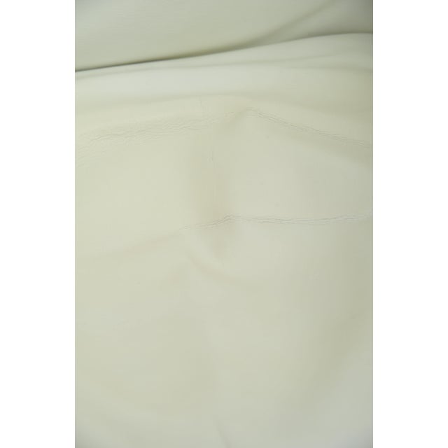 LC2 Armchair by Le Corbusier, Pierre Jeanneret and Charlotte Perriand for Cassina, 1920s For Sale - Image 17 of 18