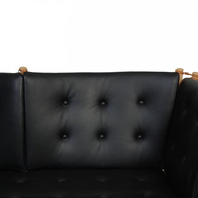 Spoke-Back Sofa in Black Leather from Børge Mogensen, 1970s For Sale - Image 5 of 18