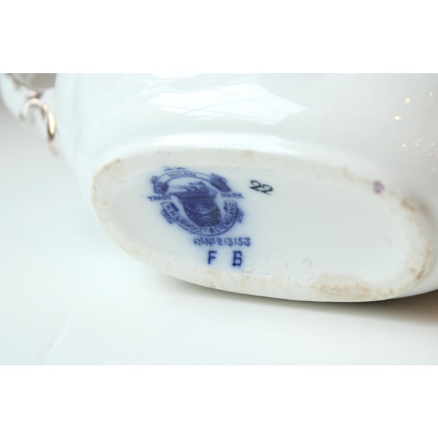 1890-1910 English Grindley Gilded (Flow Blue) Transferware Gravy Boat For Sale - Image 4 of 9